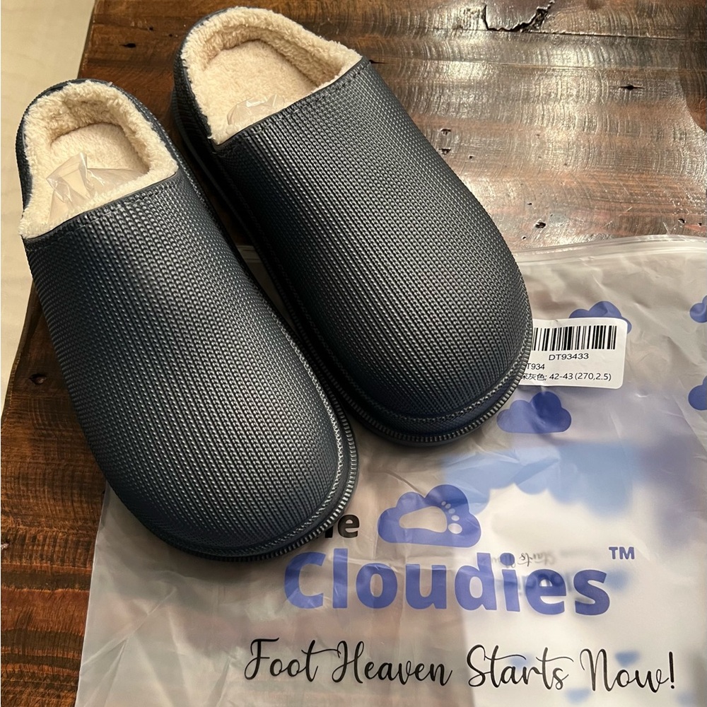 BRAND NEW WITH BAG CLOUDIES!